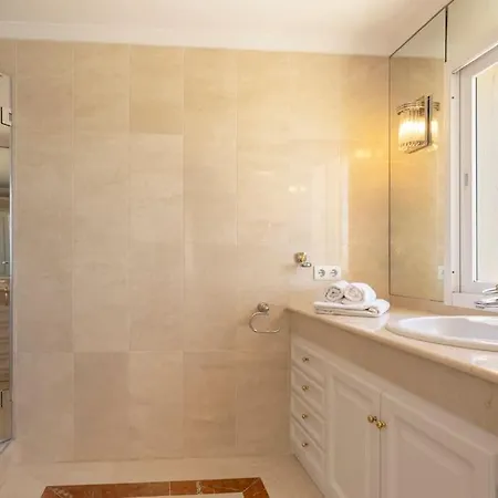 Apartamento Luxury Seafront Penthouse With Parking *