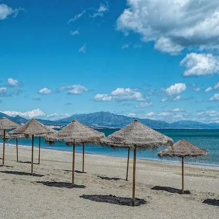 Apartamento Luxury Seafront Penthouse With Parking Estepona