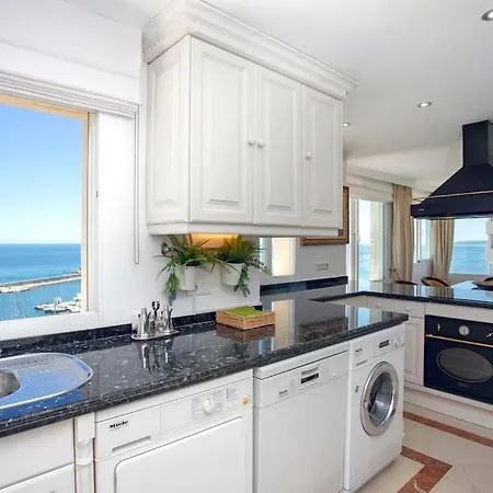 Luxury Seafront Penthouse With Parking